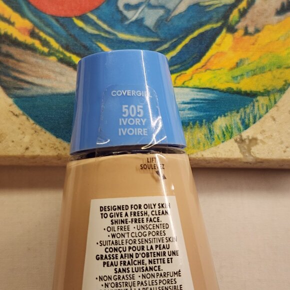 SEALED COVERGIRL Clean Matte Foundation - #505 Ivory - Picture 6 of 7